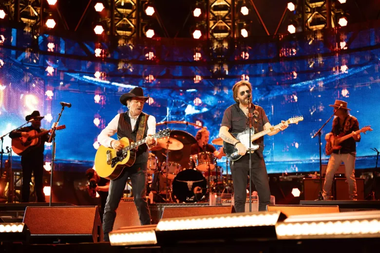 Brooks & Dunn on stage
